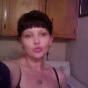 Meet your Posher, Holly